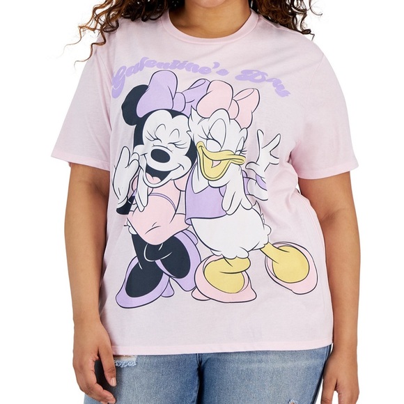 Mini & Daisy Galentine’s printed T-shirt. - Picture 1 of 6